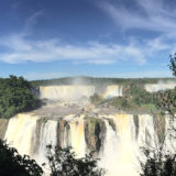 A vista do lado brasileiro das cataratas argentinas