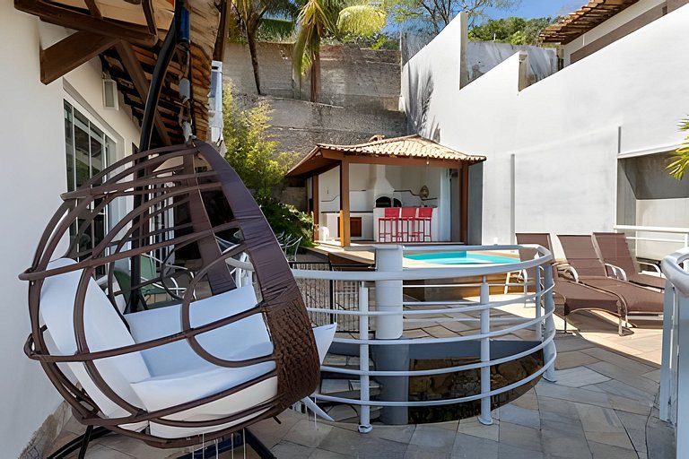 Vista Mar - João Fernandes - 4 suítes e Piscina