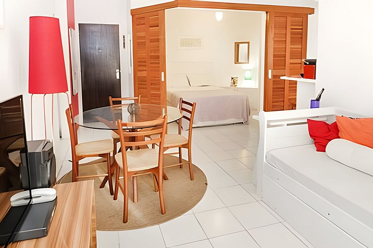 Piscina e Garagem - Luxo em Copacabana