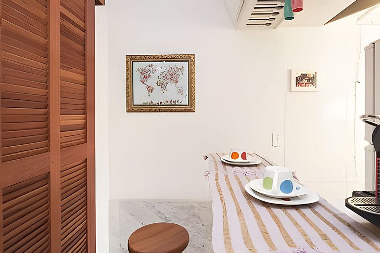 Piscina e Garagem - Luxo em Copacabana