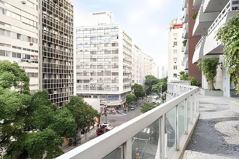 Piscina e Garagem - Luxo em Copacabana