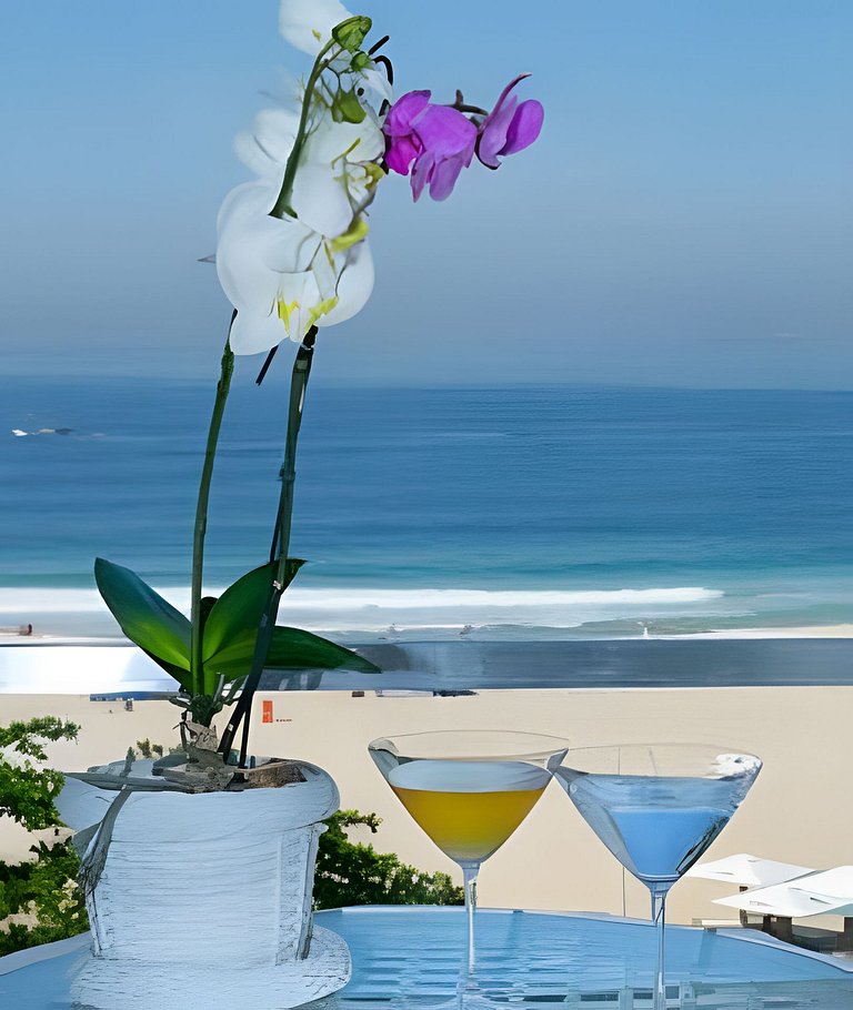 Copacabana - Front view of the Ocean