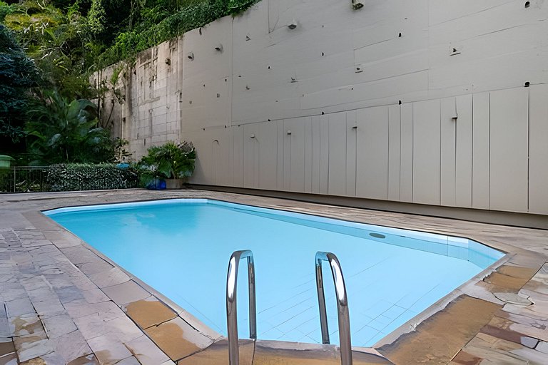 Apart Copa com Piscina, Varanda e Serviços