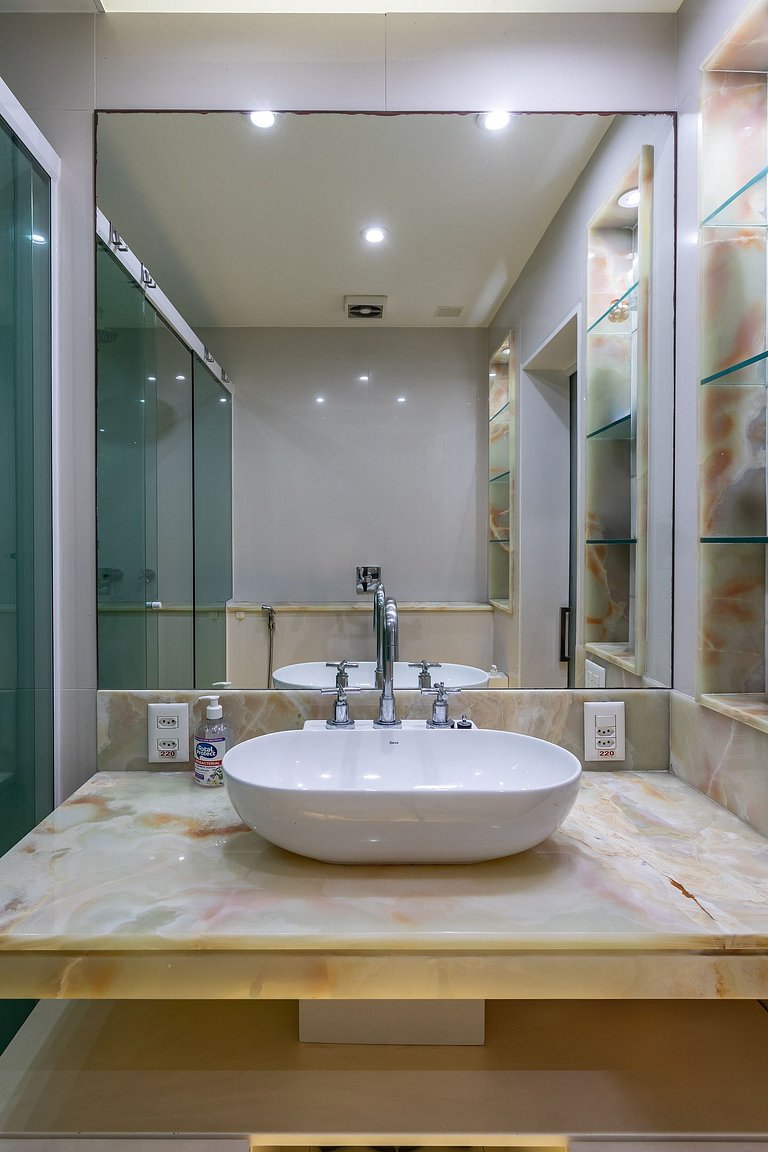 Vista Mar - Luxuoso Apartamento para 10 pessoas