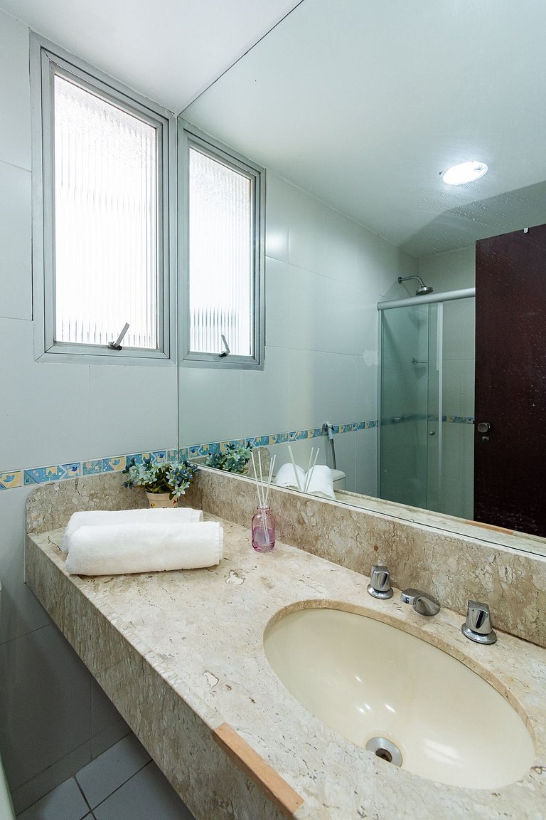 Flat Posto 6 com Piscina - Copacabana