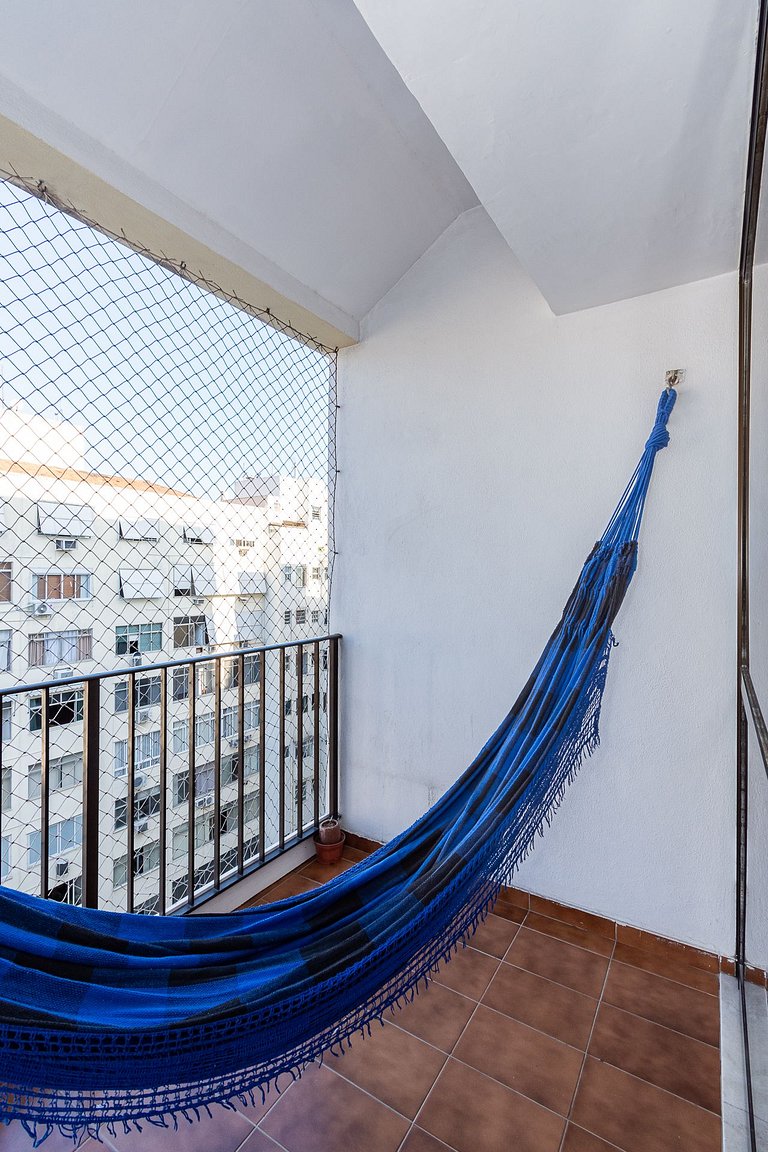 Flat Posto 6 com Piscina - Copacabana
