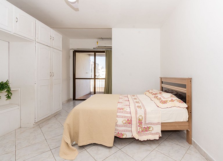 Flat Posto 6 com Piscina - Copacabana