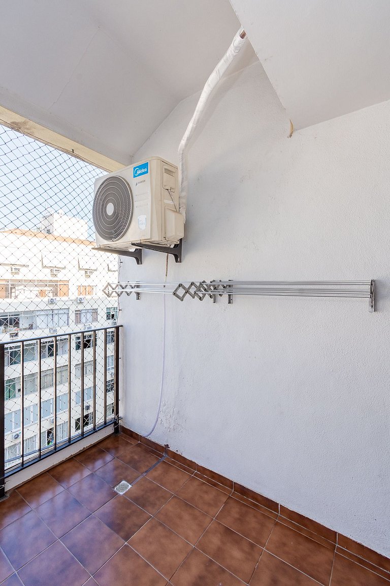 Flat Posto 6 com Piscina - Copacabana