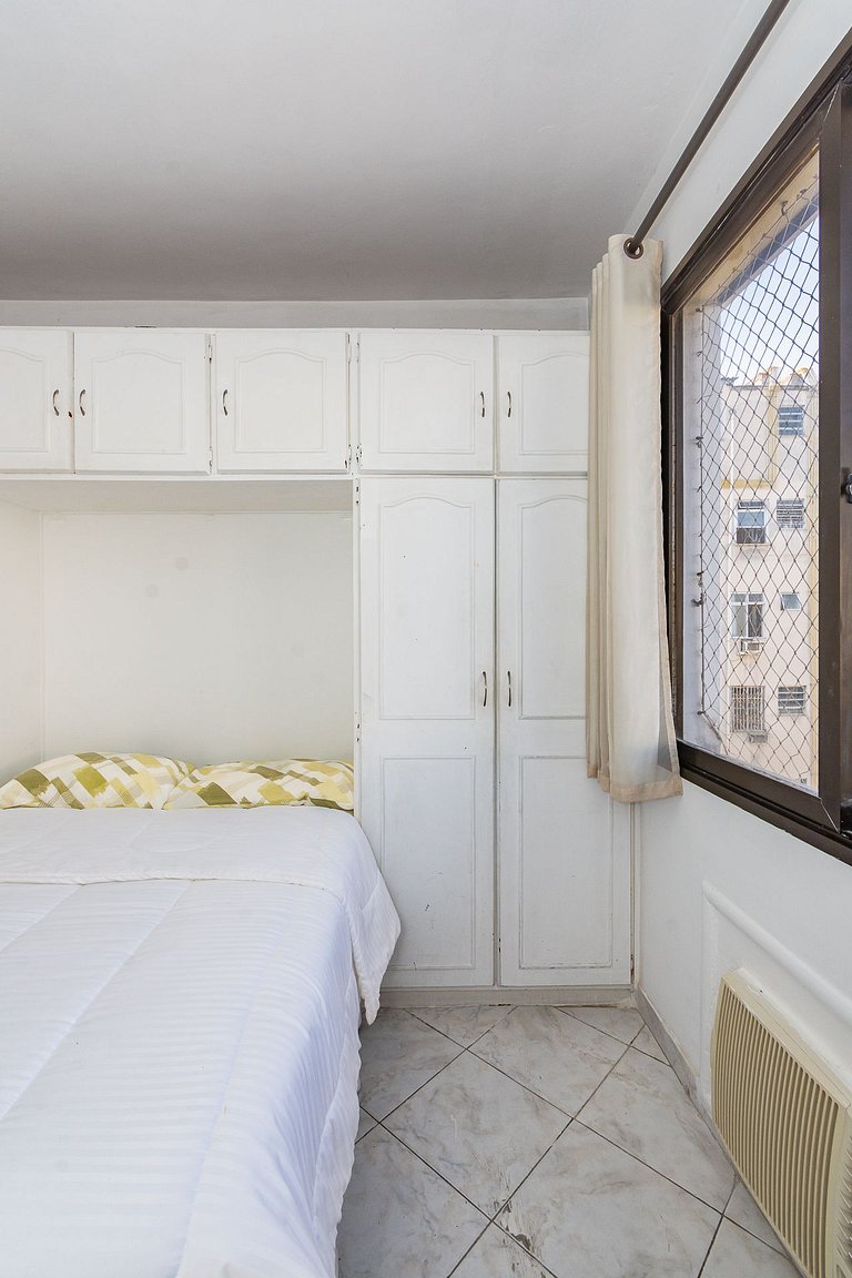 Flat Posto 6 com Piscina - Copacabana