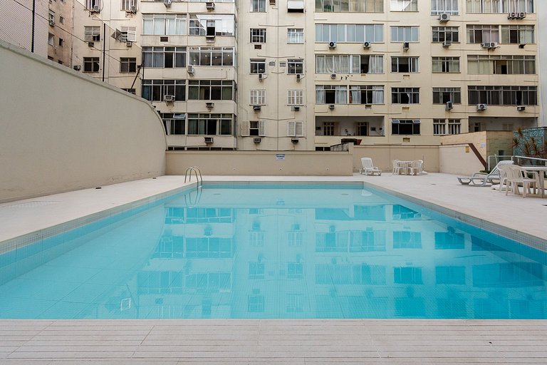 Flat Posto 6 com Piscina - Copacabana